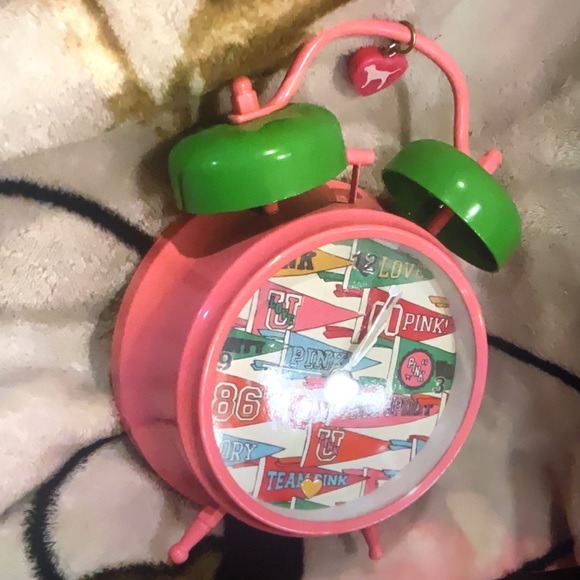 Pink alarm clock - Picture 2 of 6